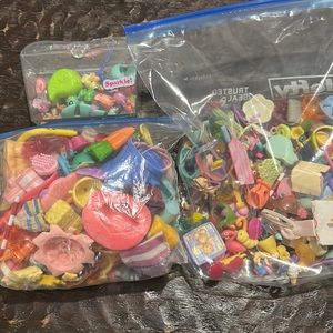 Littlest Pet Shop:  Dressup, parts and pieces to embellish LPS play.